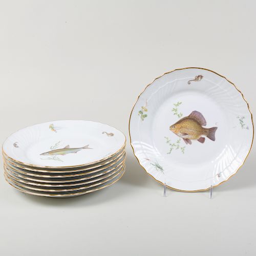 Set of Eight Ginori Porcelain Plates, in the 'Quenelle' Pattern