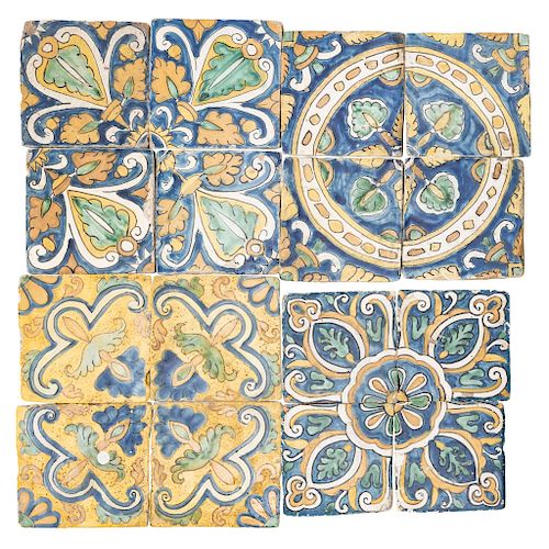 LOT OF MOSAICS. MEXICO, 19TH CENTURY. Talavera with polychromed floral and vegetal motifs. 4 x 4 in and 5 x 5 in