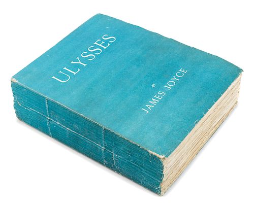JOYCE, James (1882-1941). Ulysses. Paris: Shakespeare and Company, 1922. FIRST EDITION, LIMITED ISSUE, SIGNED BY JOYCE.