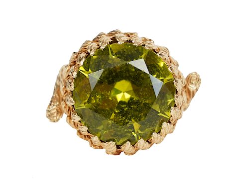 Signed 14kt Gold & Peridot Ring