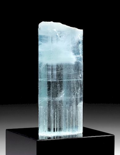 Large Raw Aquamarine Gem Quality Crystal - 667 Carats