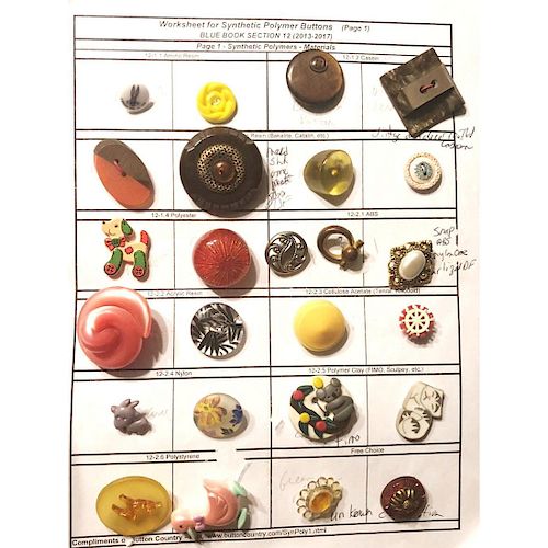 7 CARDS OF PLASTIC BUTTONS
