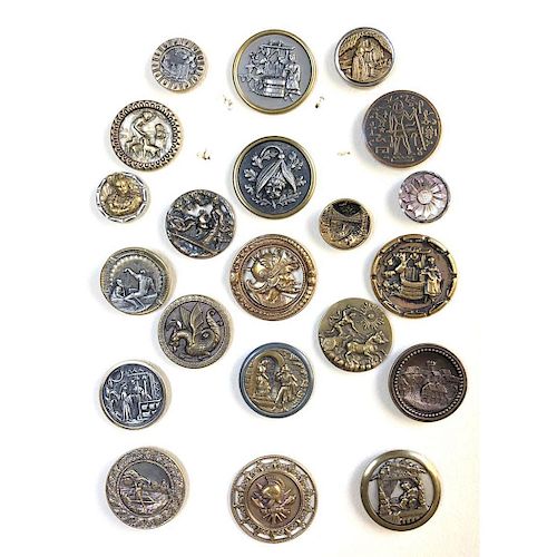 CARD OF 21 MEDIUM/LARGE METAL PICTURE BUTTONS