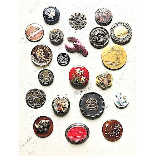 1 CARD OF ASSORTED SUBJECT & ASSORTED MATERIAL BUTTONS