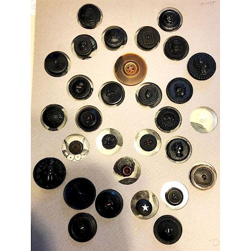 3 1/2 CARDS OF ASSORTED HORN BUTTONS