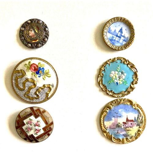 SMALL CARD OF S/M/L ASSORTED ENAMEL BUTTONS