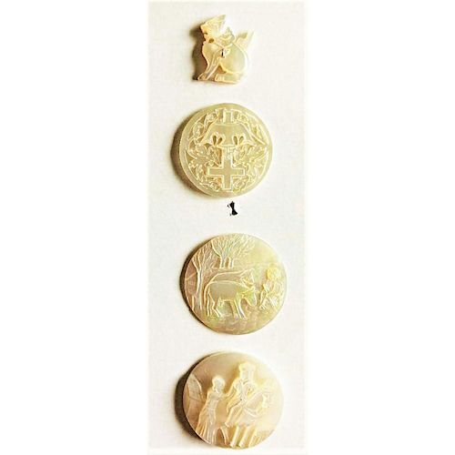 SMALL CARD OF CARVED BETHLEHEM PEARL BUTTONS