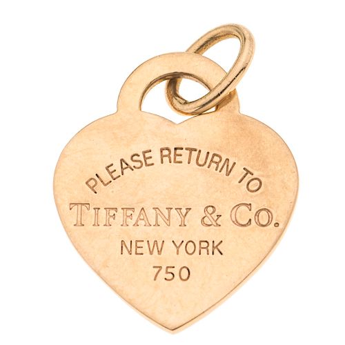 Pendiente en oro amarillo de 18k de la firma Tiffany& Co. Peso: 6.2 g.