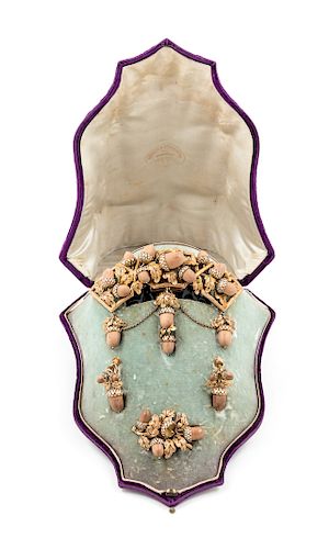 [GRANT, Julia Dent (1826-1902)]. Carved Applewood and 18-karat Gold Jewelry Suite, Browne & Spaulding, Jewelers, New York City, 1865. 