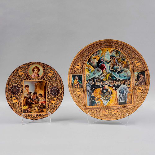 Lote de platos decorativos. España, siglo XX. Elaborados en acero damasquinado. Decorado con pinturas del Greco. Pz: 2