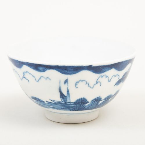Bow Blue and White Porcelain Teabowl