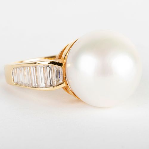 18k Gold South Sea Pearl and Diamond Ring