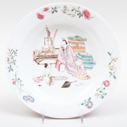Chinese Export Famille Rose Porcelain Dish with Everted Rim