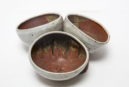 Karen Karnes Stoneware Art Pottery 3 Bowl Server