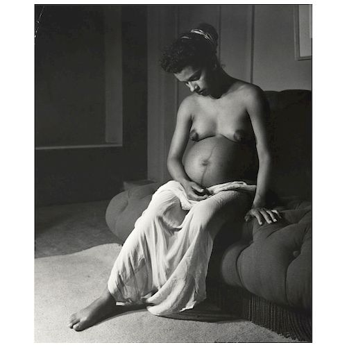 LOLA ÁLVAREZ BRAVO, Maternidad, 1960 (Julia López).