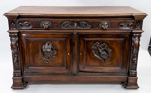 A RENAISSANCE REVIVAL WOODEN COMMODE, EARLY 20TH CENTURY