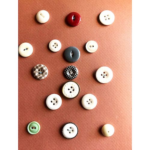 CARD OF ASSORTED MEDIUM CHINA BUTTONS