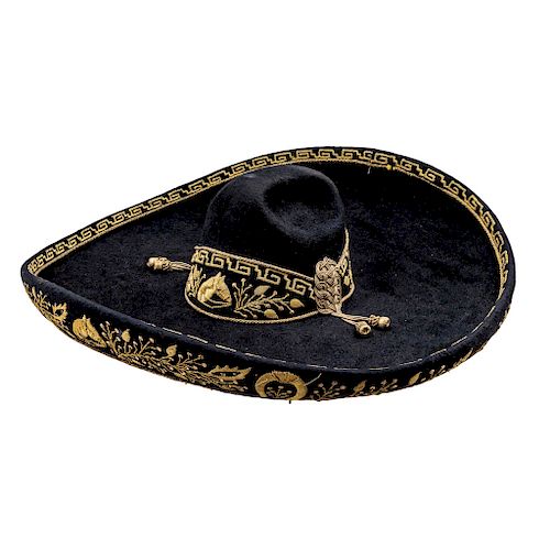 Sombrero Charro de Gala. Ca. 1950. fieltro negro de con ribete y toquilla bordada en dorado. for sale at auction on 26th October | Bidsquare
