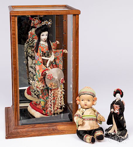 Japanese cased geisha doll, etc.
