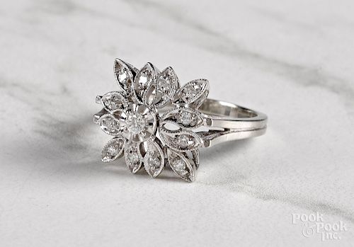 14K white gold diamond flower ring