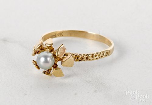 Scandinavian 14K yellow gold solitaire pearl ring