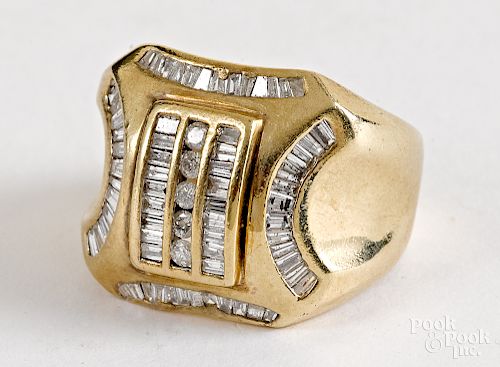 Men's 14K gold and diamond ring