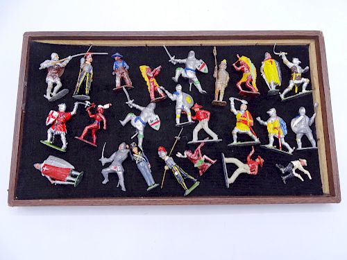 TRAY LOT 24 LEAD INDIAN FIGURES