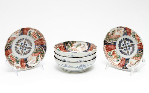 Japanese Imari Porcelain Round Bowls, Set of 5