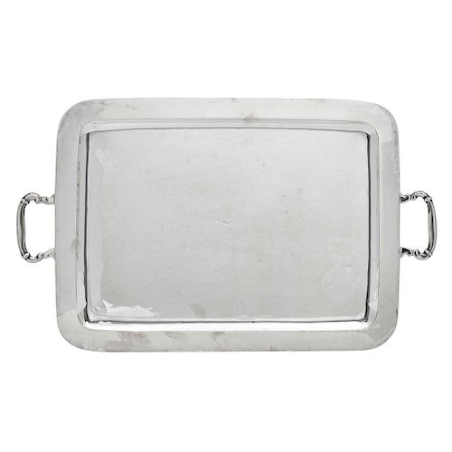 TRAY. MEXICO, 20TH CENTURY. Sterling 0.925 Silver. Smooth rectangular design with side handles. 1,370.8 g. 13 x 22 in