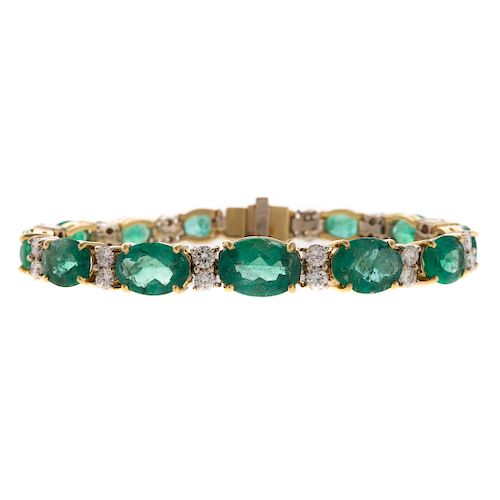 An Impressive Emerald & Diamond Bracelet in 18K