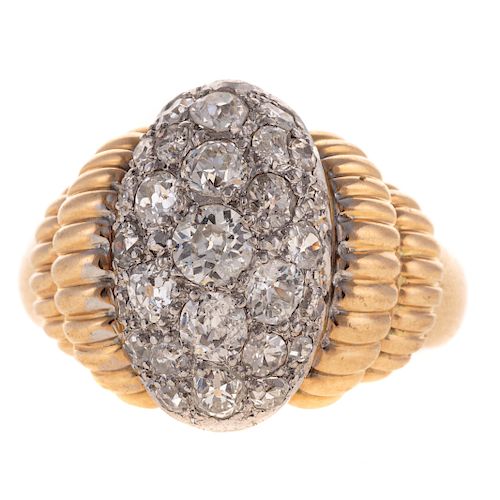 A Ladies Vintage Pave Diamond Ring in 18K