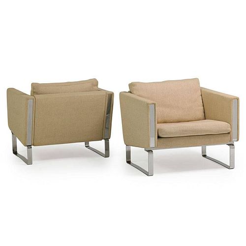 HANS WEGNER; JOHANNES HANSEN Pair lounge chairs