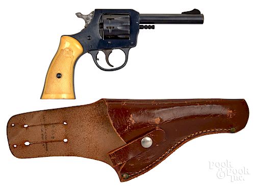 H & R model 922 double action revolver