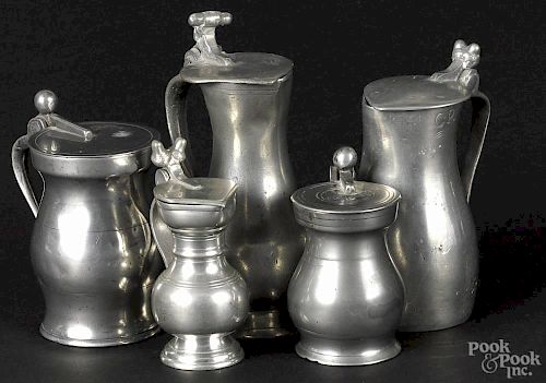 Five diminutive pewter tankards and measures, 18th/19th/20th c.