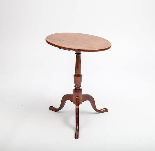 Federal Style Mahogany Oval-Top Tripod Candlestand