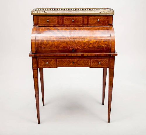 Louis XVI Style Parquetry-Inlaid Kingwood and Tulipwood Bureau … Cylindre
