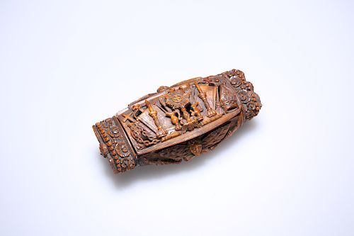 A 19th CENTURY CARVED COQUILLA NUT SNUFF BOX, the hinged co