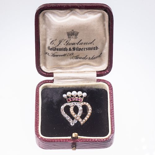 A LATE 19TH CENTURY DIAMOND AND SEED PEARL BROOCH, modelled