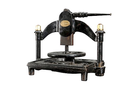 A VICTORIAN CAST IRON PATENT BOOK PRESS BY PATRICK RITCHIE,