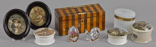 Decorative accessories, to include a Daum egg, St