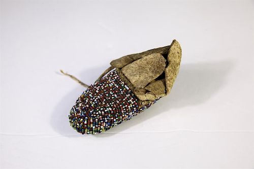 Early American Native Indian Shoe w/ Beadwork