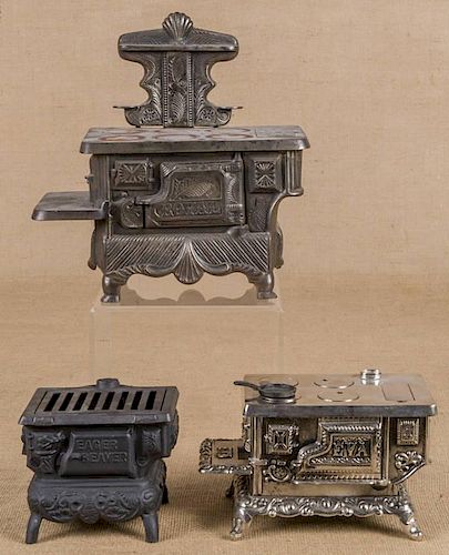 J. & E. Stevens Co. cast iron Royal toy stove,