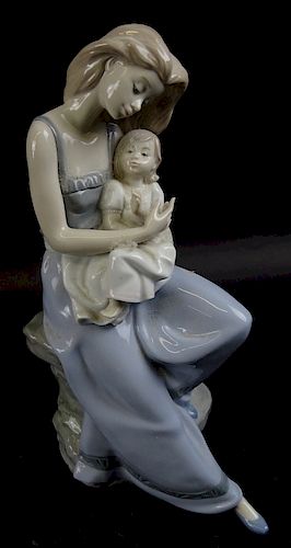 Lladro My Little Girl #1297 Mother Holding Child