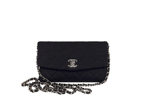 Chanel - Shoulder bag 18 cm
