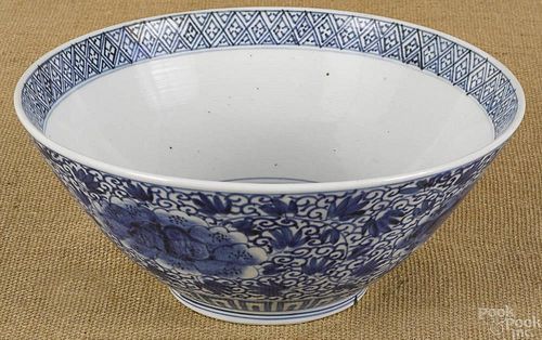 Chinese blue and white porcelain bowl, 5'' h., 11