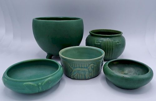 GROUP POTTERY BOWLS