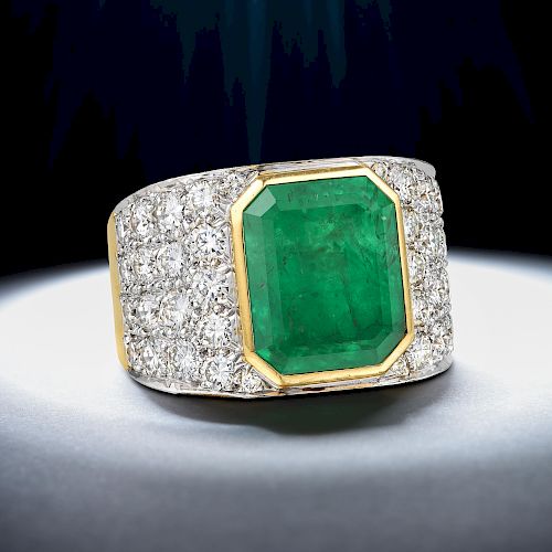 David Webb Colombian Emerald and Diamond Ring