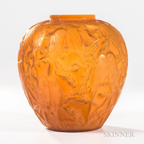 Rene Lalique Perruches Vase