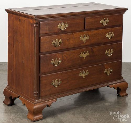 Pennsylvania Chippendale walnut chest of drawers, ca. 1770, with reeded quarter columns, 34 1/2'' h.