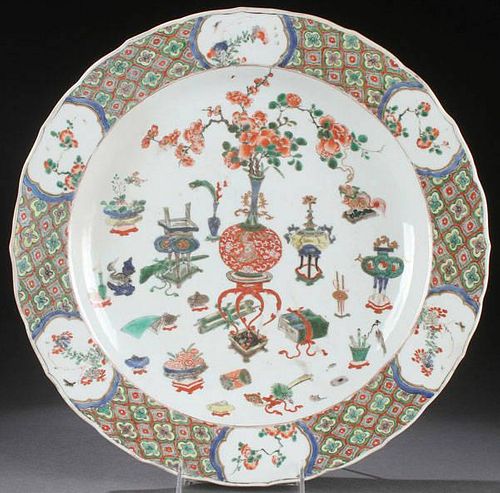 CHINESE FAMILLE VERTE CHARGER, C. 1700